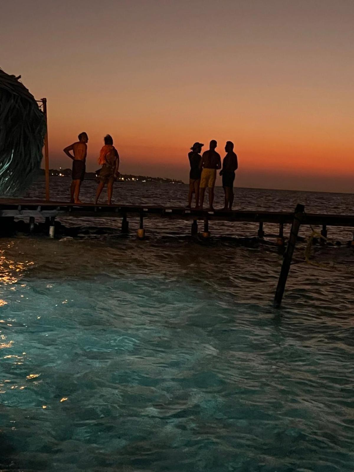Отель El Arca Tintipan Island Экстерьер фото